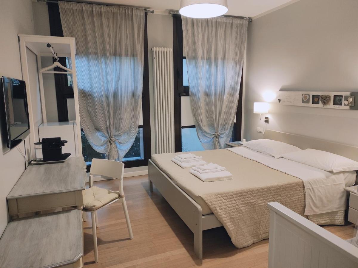 Bed In Bo Saragozza Hotel Bologna Bagian luar foto