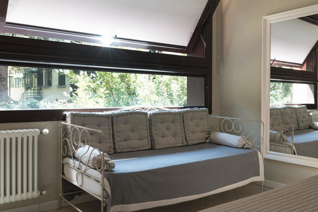 Bed In Bo Saragozza Hotel Bologna Bagian luar foto