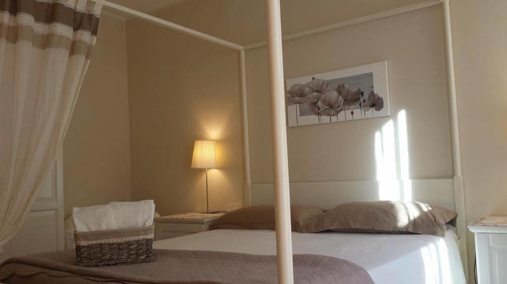 Bed In Bo Saragozza Hotel Bologna Bagian luar foto